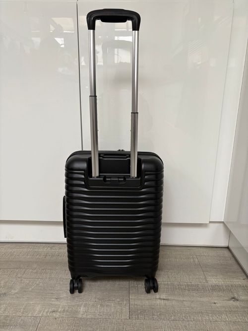 Cabin Size Hard Samsonite Suitcase in Black with Built in TSA Lock — image 5