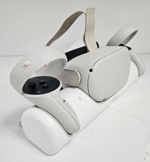 Meta Oculus Quest 2 128GB VR Headset With Controllers & Anker Charge Dock Bundle — image 2