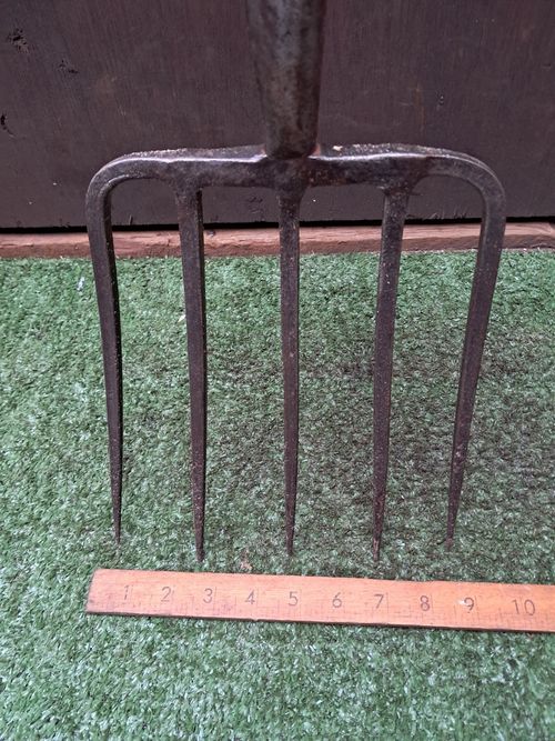 Vintage Garden Fork Spear & Jackson 5 Prong Fork Wood D Block Handle (#160) — image 10