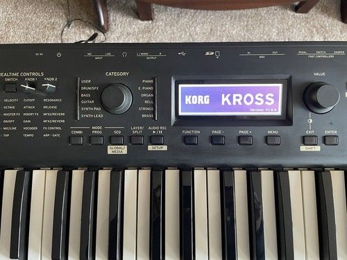 KORG KROSS2-61-MB Keyboard Synthesizer Cross 61 Key Super Matte Black used
