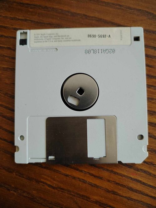 Vintage Apple Macintosh Classic M1420 7x Software Floppy Disks - Untested — image 16