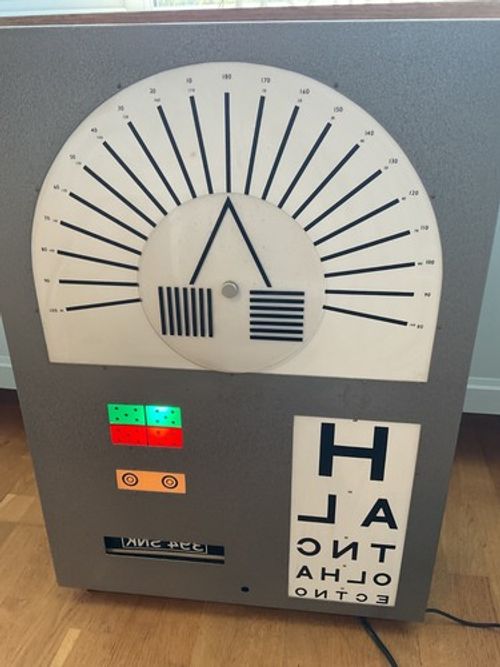 Large Vintage 1950/60’s Optician Eye Testing Light Box = Industrial Shop Prop =1