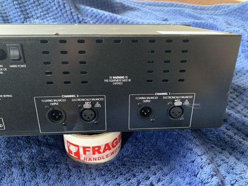 BSS FCS960 Graphic Equaliser + 1 Pair Xlr Cables + Cage Nuts + Cable Tie — image 10