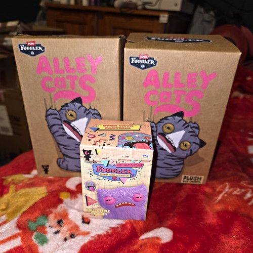 Fuggler Bundle x3 BNIB Sealed Zuru Alley Cats Plush Bag Charms & Rad Edition Fig