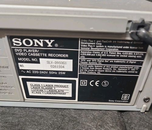 Sony SLV-D950 Dolby Digital DVD Player / Video Cassette Recorder Main Unit — image 12