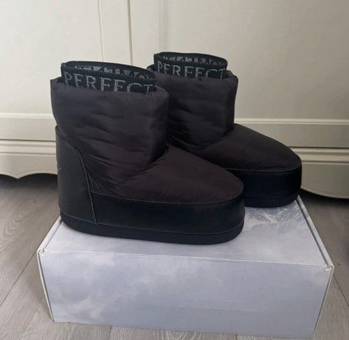 Perfect Moment x H&M Moon boots Size 7