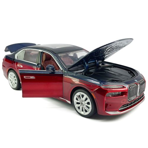 1:24 BMW i7 G70 EV Model Car Metal Diecast Toy Cars Toys for Boys Kids Gifts Red — image 11