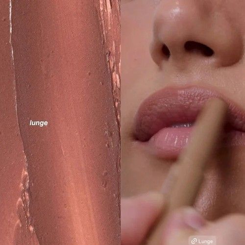 Rhode Peptide Lip Shape Lip Liner colour press with smudge end