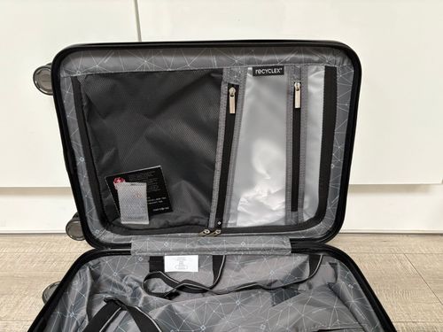 Cabin Size Hard Samsonite Suitcase in Black with Built in TSA Lock — image 9