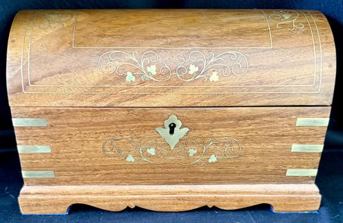 Antique Rosewood Domed Dresser Box, Brass Foliate Inlay, Jewellery Box, with Key — image 5