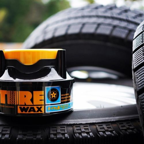 SOFT99 TIRE BLACK WAX 02015 - TYRE WAX DRESSING - BACK TO BLACK TYRE SHINE WAX — image 6