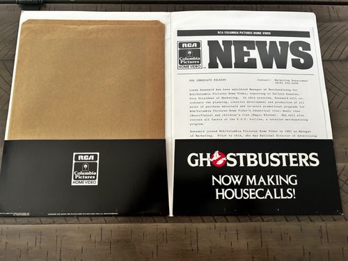VINTAGE 1985 GHOSTBUSTERS VHS RELEASE PRESS KIT + 4 STILLS + FOLDER — image 7