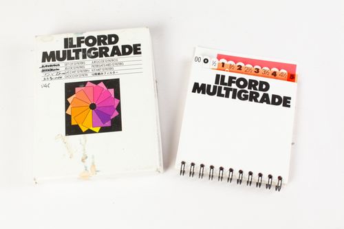 Ilford Multigrade Above Lens Filter Kit. 75x75mm. 12 Filters, Grade 00 to 5. VGC — image 1