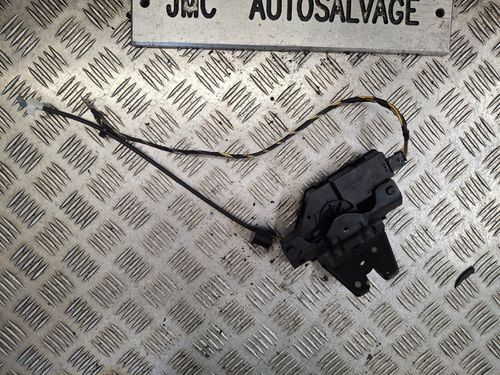 BMW E60 5 SERIES SALOON E90 3 SERIES SALOON REAR TAILGATE BOOT LOCK CATCH MECH — image 2