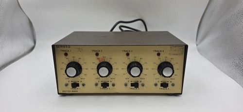 Gaugemaster Series Q Four Track Cased Transformer Controller